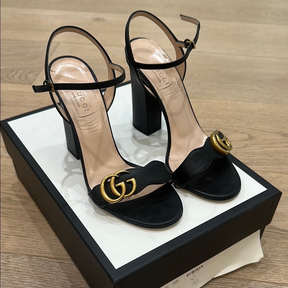 Gucci Black and Gold Heels with Stiletto Design